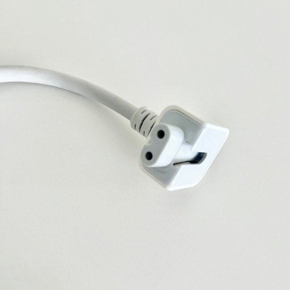 Apple Power Adapter Extension Cable (for MacBook Pro, MacBook, MacBook Air)-New - Picture 4 of 4